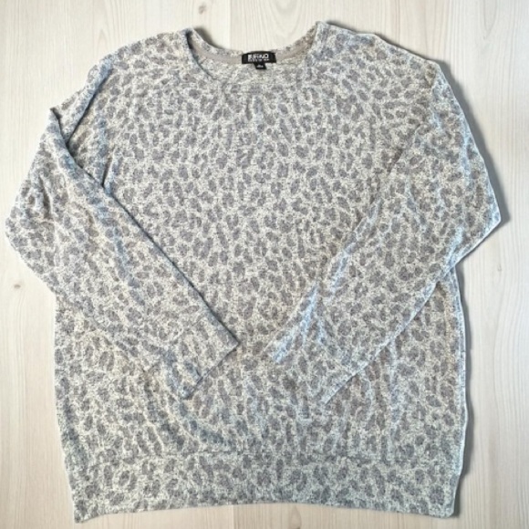 Buffalo David Bitton Sweater Animal Print Gray Soft and Cozy Size Large - Picture 4 of 5